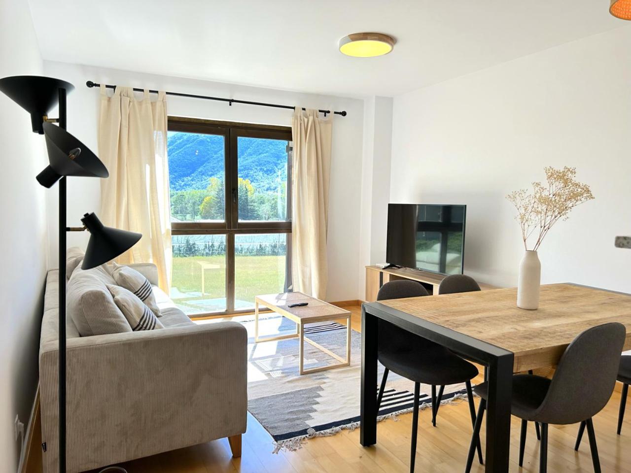 Modern I Familiar Apartament A Esterri D'Aneu By Rural D'Aneu Exterior photo